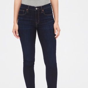 Gap skinny jeans size 25